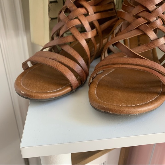 Bundle of American Eagle Strappy Sandals - Picture 6 of 16